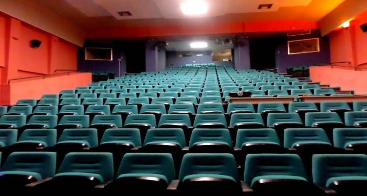 Τέλος οι προβολές ταινιών στο Μαρούλα