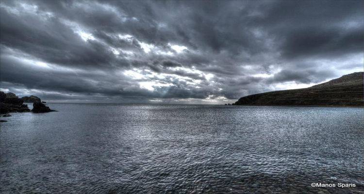 &Tau;ώ&rho;&alpha;: &Xi;&alpha;&phi;&nu;&iota;&kappa;ό &mu;&pi;&omicron;&upsilon;&rho;ί&nu;&iota; &sigma;&tau;&eta; &Mu;ύ&rho;&iota;&nu;&alpha;