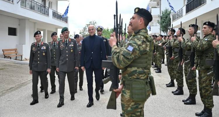 &Alpha;&nu;&alpha;&lambda;&upsilon;&tau;&iota;&kappa;ά &tau;&omicron; &sigma;&tau;&epsilon;&gamma;&alpha;&sigma;&tau;&iota;&kappa;ό &pi;&rho;ό&gamma;&rho;&alpha;&mu;&mu;&alpha; &tau;&omicron;&upsilon; &upsilon;&pi;. Ά&mu;&upsilon;&nu;&alpha;&sigmaf;: &Tau;&omicron; 85% &tau;&omega;&nu; &sigma;&pi;&iota;&tau;&iota;ώ&nu; &sigma;&epsilon; &sigma;&tau;&rho;&alpha;&tau;&iota;&omega;&tau;&iota;&kappa;&omicron;ύ&sigmaf;, &tau;&omicron; 15% &sigma;&epsilon; &gamma;&iota;&alpha;&tau;&rho;&omicron;ύ&sigmaf;-&epsilon;&kappa;&pi;&alpha;&iota;&delta;&epsilon;&upsilon;&tau;&iota;&kappa;&omicron;ύ&sigmaf;