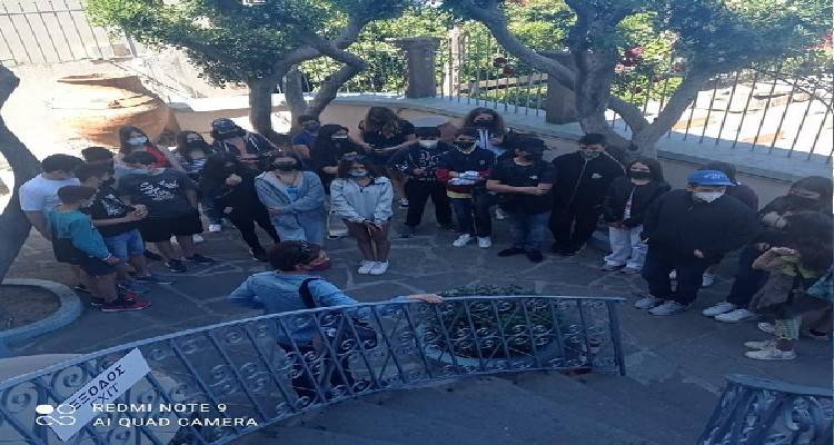 &Tau;&omicron; &Gamma;&upsilon;&mu;&nu;ά&sigma;&iota;&omicron; &Mu;&omicron;ύ&delta;&rho;&omicron;&upsilon; έ&kappa;&alpha;&nu;&epsilon; "&Tau;&alpha;&xi;ί&delta;&iota; &sigma;&tau;&omicron;&nu; &chi;&rho;ό&nu;&omicron; &kappa;&alpha;&iota; &tau;&eta;&nu; &iota;&sigma;&tau;&omicron;&rho;ί&alpha; &tau;&omicron;&upsilon; &tau;ό&pi;&omicron;&upsilon; &mu;&alpha;&sigmaf;"