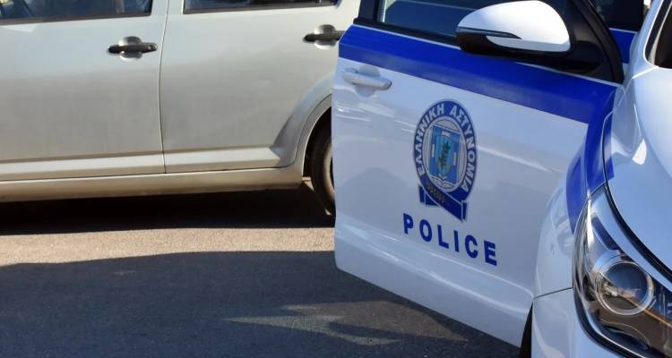 280.000 &epsilon;&upsilon;&rho;ώ &sigma;&epsilon; &mu;&epsilon;&tau;&rho;&eta;&tau;ά &kappa;&alpha;&iota; &kappa;&omicron;&sigma;&mu;ή&mu;&alpha;&tau;&alpha; ά&rho;&pi;&alpha;&xi;&alpha;&nu; &delta;ύ&omicron; ά&nu;&delta;&rho;&epsilon;&sigmaf; &kappa;&alpha;&iota; έ&nu;&alpha;&sigmaf; &alpha;&nu;ή&lambda;&iota;&kappa;&omicron;&sigmaf; &alpha;&pi;ό &eta;&lambda;&iota;&kappa;&iota;&omega;&mu;έ&nu;&eta; &sigma;&tau;&eta; &Mu;&upsilon;&tau;&iota;&lambda;ή&nu;&eta;