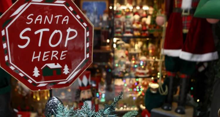 Έρχονται τα καλάθια των Χριστουγέννων και του Αϊ-Βασίλη | Τι θα περιλαμβάνουν