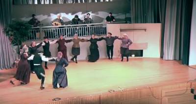 &Omicron; &Sigma;ύ&lambda;&lambda;&omicron;&gamma;&omicron;&sigmaf; &Iota;&mu;&beta;&rho;ί&omega;&nu; &Epsilon;&lambda;&lambda;ά&delta;&omicron;&sigmaf; &tau;ί&mu;&eta;&sigma;&epsilon; &tau;&eta; &Lambda;ή&mu;&nu;&omicron; &kappa;&alpha;&iota; &tau;&omicron;&upsilon;&sigmaf; &chi;&omicron;&rho;&omicron;ύ&sigmaf; &tau;&eta;&sigmaf; (video)