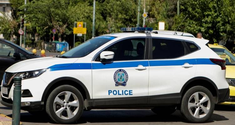 &Tau;&epsilon;&rho;ά&sigma;&tau;&iota;&omicron; &chi;&tau;ύ&pi;&eta;&mu;&alpha; &sigma;&tau;&iota;&sigmaf; &tau;&eta;&lambda;&epsilon;&phi;&omega;&nu;&iota;&kappa;έ&sigmaf; &alpha;&pi;ά&tau;&epsilon;&sigmaf;: &Epsilon;&nu;&tau;ό&pi;&iota;&sigma;&alpha;&nu; &tau;&omicron; &tau;&eta;&lambda;&epsilon;&phi;&omega;&nu;&iota;&kappa;ό &kappa;έ&nu;&tau;&rho;&omicron; &sigma;&tau;&omicron; &Zeta;&epsilon;&phi;ύ&rho;&iota;, έ&pi;&iota;&alpha;&sigma;&alpha;&nu; &sigma;&tau;&alpha; &pi;&rho;ά&sigma;&alpha; έ&xi;&iota; ά&tau;&omicron;&mu;&alpha;