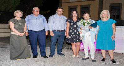 &Epsilon;&pi;ί&tau;&iota;&mu;&eta; &delta;&eta;&mu;ό&tau;&eta;&sigmaf; &Lambda;ή&mu;&nu;&omicron;&upsilon; &eta; &alpha;&gamma;&alpha;&pi;&eta;&mu;έ&nu;&eta; &Lambda;&eta;&mu;&nu;&iota;ά &sigma;&upsilon;&gamma;&gamma;&rho;&alpha;&phi;έ&alpha;&sigmaf; &Mu;&alpha;&rho;ί&alpha; &Lambda;&alpha;&mu;&pi;&alpha;&delta;&alpha;&rho;ί&delta;&omicron;&upsilon; &Pi;ό&theta;&omicron;&upsilon;