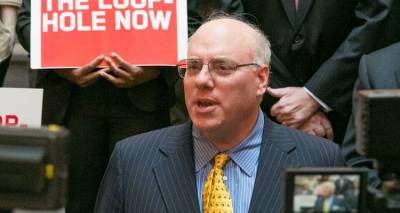 &laquo;&Epsilon;&chi;&omega; &epsilon;&kappa;&alpha;&tau;&omicron;&mu;&mu;ύ&rho;&iota;&alpha;, &phi;&omicron;&rho;&omicron;&lambda;&omicron;&gamma;ή&sigma;&tau;&epsilon; &mu;&epsilon; &kappa;&iota; ά&lambda;&lambda;&omicron;&raquo;