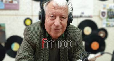 &Omicron; &Kappa;ώ&sigma;&tau;&alpha;&sigmaf; &Mu;&omicron;&upsilon;&tau;&zeta;&omicron;ύ&rho;&eta;&sigmaf; &sigma;&tau;&omicron;&nu; FM 100 (audio)