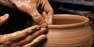 Έκθεση κεραμικής στην Καρατζάδειο Βιβλιοθήκη