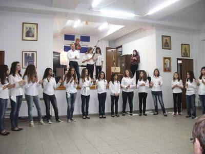 Τα «12 ευζωνάκια» έδωσαν ρεσιτάλ στην εκδήλωση της Παρασκευής
