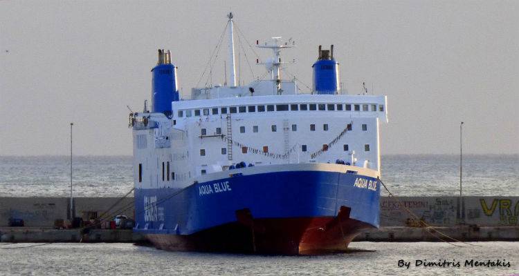 &Tau;&omicron; &laquo;&Pi;ή&gamma;&alpha;&sigma;&omicron;&sigmaf;&raquo; &phi;&epsilon;ύ&gamma;&epsilon;&iota;, &tau;&omicron; &laquo;Aqua Blue&raquo; έ&rho;&chi;&epsilon;&tau;&alpha;&iota;  | &Tau;&omicron; &epsilon;&pi;ί&sigma;&eta;&mu;&omicron; έ&gamma;&gamma;&rho;&alpha;&phi;&omicron; (mp3 + video)