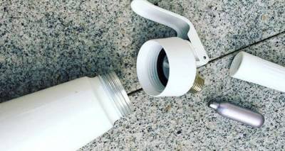 &Pi;ή&rho;&epsilon; έ&nu;&alpha; &epsilon;&kappa;&alpha;&tau;. &epsilon;&upsilon;&rho;ώ &alpha;&pi;&omicron;&zeta;&eta;&mu;ί&omega;&sigma;&eta; &gamma;&iota;&alpha;&tau;ί &epsilon;&xi;&epsilon;&rho;&rho;ά&gamma;&eta; &sigma;&tau;&alpha; &chi;έ&rho;&iota;&alpha; &tau;&eta;&sigmaf; &delta;&omicron;&chi;&epsilon;ί&omicron; &kappa;&rho;έ&mu;&alpha;&sigmaf; &sigma;&alpha;&nu;&tau;&iota;&gamma;ί