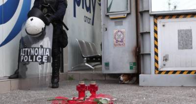 &laquo;&Xi;ή&lambda;&omega;&sigma;&alpha;&nu;&raquo; &tau;&omicron;&nu; &delta;&iota;&omicron;&iota;&kappa;&eta;&tau;ή &tau;&omicron;&upsilon; &Alpha;.&Tau;. &Alpha;&gamma;ί&omega;&nu; &Alpha;&nu;&alpha;&rho;&gamma;ύ&rho;&omega;&nu;, &alpha;&pi;&omicron;&mu;&alpha;&kappa;&rho;ύ&nu;&theta;&eta;&kappa;&epsilon; &omicron; &tau;&eta;&lambda;&epsilon;&phi;&omega;&nu;&eta;&tau;ή&sigmaf; &tau;&eta;&sigmaf; Ά&mu;&epsilon;&sigma;&eta;&sigmaf; &Delta;&rho;ά&sigma;&eta;&sigmaf; &mu;&epsilon;&tau;ά &tau;&omicron; &eta;&chi;&eta;&tau;&iota;&kappa;ό
