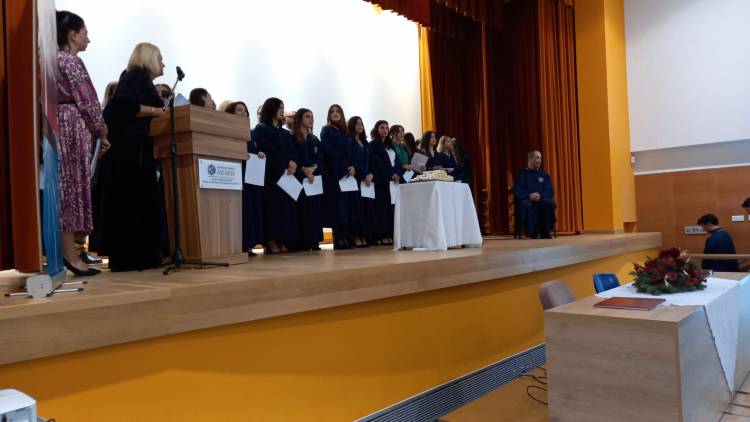 &Nu;έ&omicron;&iota; &pi;&tau;&upsilon;&chi;&iota;&omicron;ύ&chi;&omicron;&iota; &alpha;&pi;ό &tau;&eta;&nu; &Pi;&alpha;&nu;&epsilon;&pi;&iota;&sigma;&tau;&eta;&mu;&iota;&alpha;&kappa;ή &Sigma;&chi;&omicron;&lambda;ή &Lambda;ή&mu;&nu;&omicron;&upsilon; | &Tau;&eta;&nu;  &Pi;&alpha;&rho;&alpha;&sigma;&kappa;&epsilon;&upsilon;ή &eta; &omicron;&rho;&kappa;&omega;&mu;&omicron;&sigma;ί&alpha;