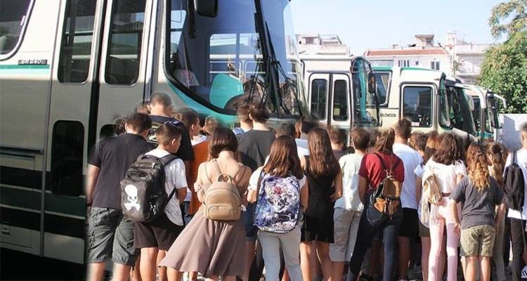 Τελευταία εξέλιξη: Λευκός καπνός στο πρόβλημα της μεταφοράς μαθητών;