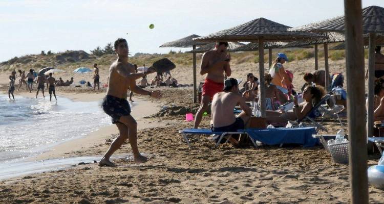Βρετανία: Αύξηση των κρατήσεων για διακοπές μετά την αναθεώρηση των ταξιδιωτικών κανόνων