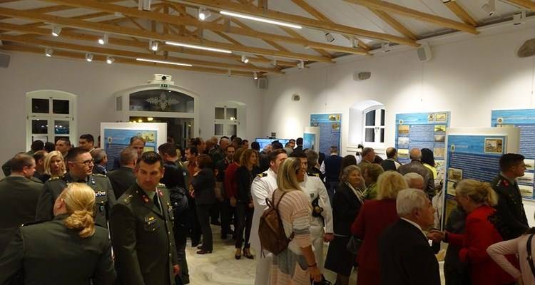 &Epsilon;&nu;&tau;&upsilon;&pi;&omega;&sigma;ί&alpha;&sigma;&epsilon; &eta; έ&kappa;&theta;&epsilon;&sigma;&eta; &phi;&omega;&tau;&omicron;&gamma;&rho;&alpha;&phi;ί&alpha;&sigmaf; &tau;&eta;&sigmaf; 88 &Sigma;&Delta;&Iota; | &Epsilon;&lambda;&epsilon;ύ&theta;&epsilon;&rho;&eta; &epsilon;ί&sigma;&omicron;&delta;&omicron;&sigmaf; &omega;&sigmaf; &tau;&iota;&sigmaf; 29 &Omicron;&kappa;&tau;&omega;&beta;&rho;ί&omicron;&upsilon; (photos + mp3)