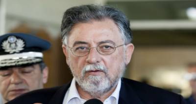 &Sigma;&kappa;&lambda;&eta;&rho;ή &alpha;&nu;&alpha;&kappa;&omicron;ί&nu;&omega;&sigma;&eta; &Pi;&alpha;&nu;&omicron;ύ&sigma;&eta; &gamma;&iota;&alpha; &tau;&iota;&sigmaf; &mu;&eta;&nu;ύ&sigma;&epsilon;&iota;&sigmaf;: &laquo;&Alpha;&rho;&iota;&sigma;&tau;&epsilon;&rho;&omicron;ί &tau;&omicron;&upsilon; &tau;ί&pi;&omicron;&tau;&alpha;...&raquo;