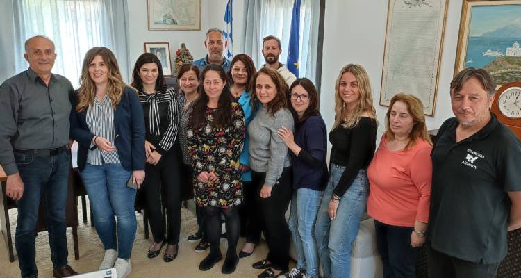 &Lambda;ή&mu;&nu;&omicron;&sigmaf; &ndash; ANZAC: &Omicron; Έ&pi;&alpha;&rho;&chi;&omicron;&sigmaf; &Lambda;ή&mu;&nu;&omicron;&upsilon; &epsilon;&upsilon;&chi;&alpha;&rho;&iota;&sigma;&tau;&epsilon;ί &tau;&omicron;&nu; &Pi;&rho;έ&sigma;&beta;&eta; &tau;&eta;&sigmaf; &Alpha;&upsilon;&sigma;&tau;&rho;&alpha;&lambda;ί&alpha;&sigmaf; &kappa;&alpha;&iota; &tau;&eta;&nu; &omicron;&mu;ά&delta;&alpha; &tau;&omicron;&upsilon;