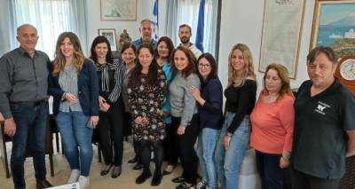 &Lambda;ή&mu;&nu;&omicron;&sigmaf; &ndash; ANZAC: &Omicron; Έ&pi;&alpha;&rho;&chi;&omicron;&sigmaf; &Lambda;ή&mu;&nu;&omicron;&upsilon; &epsilon;&upsilon;&chi;&alpha;&rho;&iota;&sigma;&tau;&epsilon;ί &tau;&omicron;&nu; &Pi;&rho;έ&sigma;&beta;&eta; &tau;&eta;&sigmaf; &Alpha;&upsilon;&sigma;&tau;&rho;&alpha;&lambda;ί&alpha;&sigmaf; &kappa;&alpha;&iota; &tau;&eta;&nu; &omicron;&mu;ά&delta;&alpha; &tau;&omicron;&upsilon;