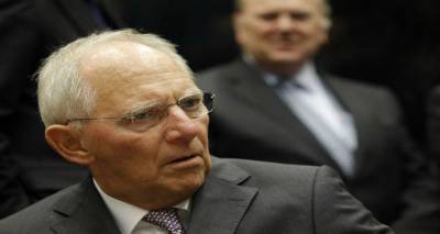 Σόιμπλε κατά Σουλτς: Είναι σα να λέει στους πρόσφυγες «ελάτε όλοι, είστε καλοδεχούμενοι»