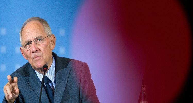 &Nu;έ&epsilon;&sigmaf; &laquo;&alpha;&pi;&epsilon;&iota;&lambda;έ&sigmaf;&raquo; &Sigma;ό&iota;&mu;&pi;&lambda;&epsilon; &sigma;&tau;&omicron;&upsilon;&sigmaf; &kappa;&epsilon;&nu;&tau;&rho;&iota;&kappa;&omicron;ύ&sigmaf; &tau;&rho;&alpha;&pi;&epsilon;&zeta;ί&tau;&epsilon;&sigmaf; &tau;&omicron;&upsilon; &epsilon;&upsilon;&rho;ώ