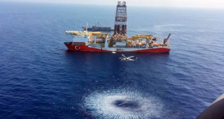 Κυπριακή ΑΟΖ: Συνεχίζει να προκαλεί η Τουρκία - Ο «Πορθητής» ξεκινά νέες παράνομες γεωτρήσεις