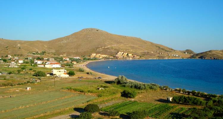 Λήμνος - Μικρή αγγελία: Ενοικιάζεται πέτρινη μεζονέτα στην παραλία Πλατύ
