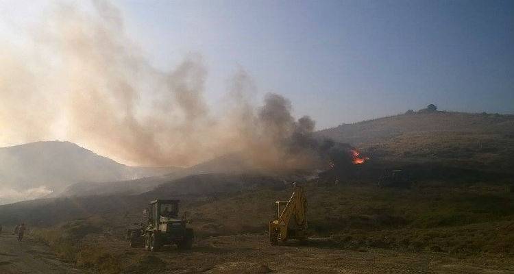 Περιπολίες όλη νύχτα στα αποκαΐδια της φωτιάς | Προληπτικές ρήψεις νερού σήμερα το πρωί
