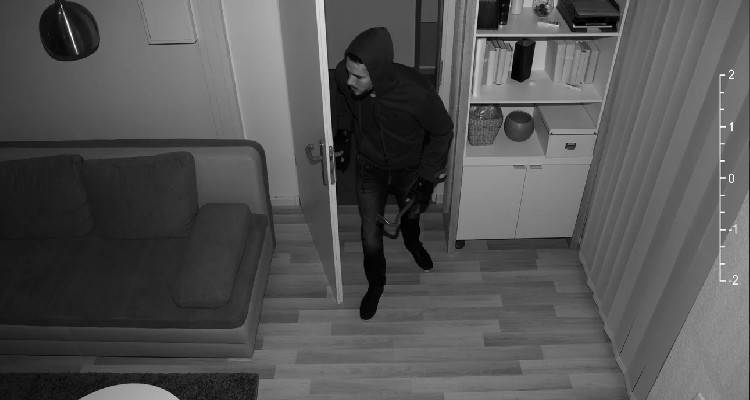 &Tau;&sigma;&epsilon;&chi;ί&alpha;: Έ&nu;&alpha;&sigmaf;... &iota;&delta;&iota;ό&rho;&rho;&upsilon;&theta;&mu;&omicron;&sigmaf; &delta;&iota;&alpha;&rho;&rho;ή&kappa;&tau;&eta;&sigmaf; | &Mu;&pi;&alpha;ί&nu;&epsilon;&iota; &sigma;&epsilon; &sigma;&pi;ί&tau;&iota;&alpha; &kappa;&alpha;&iota; &pi;&alpha;&rho;&alpha;&kappa;&omicron;&lambda;&omicron;&upsilon;&theta;&epsilon;ί &tau;&omicron;&upsilon;&sigmaf; &epsilon;&nu;&omicron;ί&kappa;&omicron;&upsilon;&sigmaf; &pi;&omicron;&upsilon; &kappa;&omicron;&iota;&mu;&omicron;ύ&nu;&tau;&alpha;&iota;