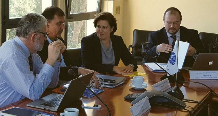 &Chi;. &Kappa;&alpha;&lambda;&omicron;&gamma;ή&rho;&omicron;&upsilon;: &laquo;&Chi;&rho;&epsilon;&iota;&alpha;&zeta;ό&mu;&alpha;&sigma;&tau;&epsilon; &tau;&eta;&nu; &upsilon;&pi;&omicron;&sigma;&tau;ή&rho;&iota;&xi;&eta; &tau;&eta;&sigmaf; &Pi;&omicron;&lambda;&iota;&tau;&epsilon;ί&alpha;&sigmaf; &gamma;&iota;&alpha; &tau;&eta;&nu; &alpha;&nu;&tau;&iota;&mu;&epsilon;&tau;ώ&pi;&iota;&sigma;&eta; &tau;&omicron;&upsilon; &pi;&rho;&omicron;&sigma;&phi;&upsilon;&gamma;&iota;&kappa;&omicron;ύ&raquo;