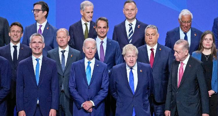 &Tau;&iota; έ&gamma;&iota;&nu;&epsilon; &sigma;&tau;&omicron; &Nu;&Alpha;&Tau;&Omicron;: &Omicron; &Epsilon;&rho;&nu;&tau;&omicron;&gamma;ά&nu; &delta;&epsilon;&nu; &epsilon;ί&pi;&epsilon; &lambda;έ&xi;&eta; &gamma;&iota;&alpha; &nu;&eta;&sigma;&iota;ά-&Alpha;&iota;&gamma;&alpha;ί&omicron; | &Sigma;&upsilon;&sigma;&tau;ά&sigma;&epsilon;&iota;&sigmaf; &eta;&gamma;&epsilon;&tau;ώ&nu; &nu;&alpha; &mu;&eta;&nu; &pi;&rho;&omicron;&kappa;&alpha;&lambda;&epsilon;ί, &laquo;&kappa;&alpha;&rho;&phi;&iota;ά&raquo; &alpha;&pi;ό &Mu;&eta;&tau;&sigma;&omicron;&tau;ά&kappa;&eta;