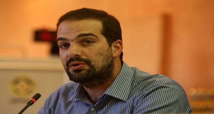 &Sigma;&alpha;&kappa;&epsilon;&lambda;&lambda;&alpha;&rho;ί&delta;&eta;&sigmaf;: "&Omega;&mu;ά &kappa;&alpha;&iota; &sigma;&kappa;&lambda;&eta;&rho;ά &tau;&alpha; &tau;&epsilon;&lambda;&epsilon;&sigma;ί&gamma;&rho;&alpha;&phi;&alpha; &tau;&omega;&nu; &Epsilon;&upsilon;&rho;&omega;&pi;&alpha;ί&omega;&nu;"