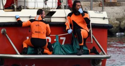 Ά&lambda;&lambda;&epsilon;&sigmaf; &delta;ύ&omicron; &sigma;&omicron;&rho;&omicron;ί &beta;&rho;έ&theta;&eta;&kappa;&alpha;&nu; &sigma;&tau;&omicron; &nu;&alpha;&upsilon;ά&gamma;&iota;&omicron; &sigma;&tau;&eta; &Sigma;&iota;&kappa;&epsilon;&lambda;ί&alpha; | &Pi;έ&nu;&tau;&epsilon; &omicron;&iota; &nu;&epsilon;&kappa;&rho;&omicron;ί, &delta;ύ&omicron; &alpha;&gamma;&nu;&omicron;&omicron;ύ&mu;&epsilon;&nu;&omicron;&iota;