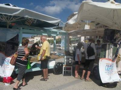 547 επισκέπτες έφερε σήμερα το Seabourn Odyssey στη Λήμνο (photos)