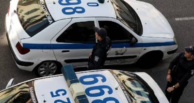 Ελεύθερος ο δάσκαλος που κατηγορείται ότι έστελνε ερωτικά μηνύματα σε μαθήτριες | Του απαγορεύτηκε να τις πλησιάζει