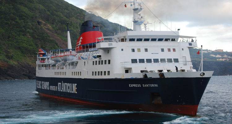 &Beta;&rho;έ&theta;&eta;&kappa;&alpha;&nu; &sigma;&tau;&omicron; &Lambda;&alpha;ύ&rho;&iota;&omicron; &epsilon;&nu;ώ &pi;ή&gamma;&alpha;&iota;&nu;&alpha;&nu; &Alpha;&eta; &Sigma;&tau;&rho;ά&tau;&eta; | &Delta;&epsilon;&nu; "έ&pi;&iota;&alpha;&sigma;&epsilon;" &sigma;&tau;&omicron; &lambda;&iota;&mu;ά&nu;&iota; &tau;&omicron; &Epsilon;&xi;&pi;&rho;έ&sigmaf; &Sigma;&alpha;&nu;&tau;&omicron;&rho;ί&nu;&eta;
