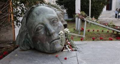 &laquo;&Pi;&omicron;&lambda;&upsilon;&tau;&epsilon;&chi;&nu;&epsilon;ί&omicron;&raquo;: &Alpha;&nu;&omicron;ί&gamma;&omicron;&upsilon;&nu; &sigma;ή&mu;&epsilon;&rho;&alpha; &omicron;&iota; &pi;ύ&lambda;&epsilon;&sigmaf; &gamma;&iota;&alpha; &tau;&iota;&sigmaf; &tau;&rho;&iota;ή&mu;&epsilon;&rho;&epsilon;&sigmaf; &epsilon;&kappa;&delta;&eta;&lambda;ώ&sigma;&epsilon;&iota;&sigmaf; &tau;&iota;&mu;ή&sigmaf; &kappa;&alpha;&iota; &mu;&nu;ή&mu;&eta;&sigmaf;