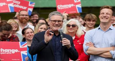 &Beta;&rho;&epsilon;&tau;&alpha;&nu;&iota;&kappa;έ&sigmaf; &epsilon;&kappa;&lambda;&omicron;&gamma;έ&sigmaf;  &Mu;&epsilon;&tau;ά &alpha;&pi;ό 14 &chi;&rho;ό&nu;&iota;&alpha;, &tau;&omicron; &Epsilon;&rho;&gamma;&alpha;&tau;&iota;&kappa;ό &kappa;ό&mu;&mu;&alpha; &epsilon;&pi;&alpha;&nu;έ&rho;&chi;&epsilon;&tau;&alpha;&iota; &sigma;&tau;&eta;&nu; &epsilon;&xi;&omicron;&upsilon;&sigma;ί&alpha;