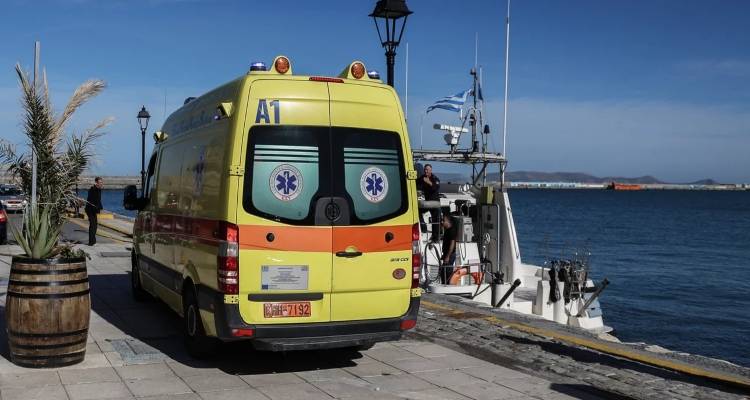 &Tau;έ&sigma;&sigma;&epsilon;&rho;&iota;&sigmaf; &nu;&epsilon;&kappa;&rho;&omicron;ί &alpha;&pi;ό &pi;&nu;&iota;&gamma;&mu;ό &mu;έ&sigma;&alpha; &sigma;&epsilon; &lambda;ί&gamma;&epsilon;&sigmaf; ώ&rho;&epsilon;&sigmaf; &sigma;&epsilon; &epsilon;&lambda;&lambda;&eta;&nu;&iota;&kappa;έ&sigmaf; &theta;ά&lambda;&alpha;&sigma;&sigma;&epsilon;&sigmaf;