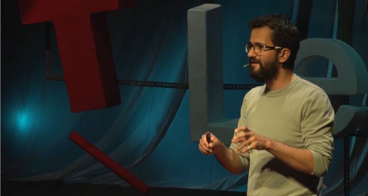 &Sigma;&Upsilon;&Nu;&Epsilon;&Nu;&Tau;&Epsilon;&Upsilon;&Xi;&Eta;: &Omicron; &Lambda;&eta;&mu;&nu;&iota;ό&sigmaf; &sigma;&upsilon;&gamma;&gamma;&rho;&alpha;&phi;έ&alpha;&sigmaf; &Kappa;. &Zeta;&alpha;&phi;&epsilon;&iota;&rho;ί&omicron;&upsilon;, &mu;&iota;&lambda;ά&epsilon;&iota; &gamma;&iota;&alpha; &tau;&omicron;&nu; &kappa;ό&sigma;&mu;&omicron; &tau;&omicron;&upsilon; &beta;&iota;&beta;&lambda;ί&omicron;&upsilon;