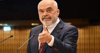 &Mu;&epsilon;&tau;&alpha;&nu;&alpha;&sigma;&tau;&epsilon;&upsilon;&tau;&iota;&kappa;ή &kappa;&rho;ί&sigma;&eta; : H &Alpha;&lambda;&beta;&alpha;&nu;ί&alpha; &kappa;&alpha;&tau;&eta;&gamma;&omicron;&rho;&epsilon;ί &tau;&eta;&nu; &Beta;&rho;&epsilon;&tau;&alpha;&nu;ί&alpha; &gamma;&iota;&alpha; &xi;&epsilon;&nu;&omicron;&phi;&omicron;&beta;ί&alpha;