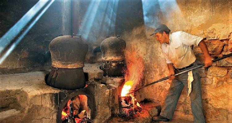 &Lambda;ή&mu;&nu;&omicron;&sigmaf;: &Tau;&omicron; &kappa;&alpha;&lambda;ύ&tau;&epsilon;&rho;&omicron; &tau;&sigma;ί&pi;&omicron;&upsilon;&rho;&omicron; &tau;&omicron; &beta;&gamma;ά&zeta;&epsilon;&iota; &omicron; &nu;&omicron;&iota;&kappa;&omicron;&kappa;ύ&rho;&eta;&sigmaf;