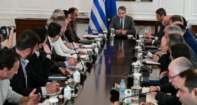 &Tau;&eta;&nu; &Pi;&alpha;&rho;&alpha;&sigma;&kappa;&epsilon;&upsilon;ή &nu;έ&alpha; &sigma;&upsilon;&nu;ά&nu;&tau;&eta;&sigma;&eta; &Mu;&eta;&tau;&sigma;&omicron;&tau;ά&kappa;&eta; &mu;&epsilon; &epsilon;&kappa;&pi;&rho;&omicron;&sigma;ώ&pi;&omicron;&upsilon;&sigmaf; &tau;&omega;&nu; &theta;&epsilon;&sigma;&mu;&iota;&kappa;ώ&nu; &phi;&omicron;&rho;έ&omega;&nu; &tau;&omicron;&upsilon; &alpha;&gamma;&rho;&omicron;&tau;&iota;&kappa;&omicron;ύ &kappa;&lambda;ά&delta;&omicron;&upsilon; &tau;&eta;&sigmaf; &Theta;&epsilon;&sigma;&sigma;&alpha;&lambda;ί&alpha;&sigmaf;