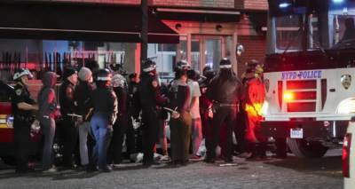 &Omicron;&iota; &mu;&iota;&sigma;&omicron;ί &sigma;&upsilon;&lambda;&lambda;&eta;&phi;&theta;έ&nu;&tau;&epsilon;&sigmaf;, &phi;&iota;&lambda;&omicron;&pi;&alpha;&lambda;&alpha;&iota;&sigma;&tau;ί&nu;&iota;&omicron;&iota; &delta;&iota;&alpha;&delta;&eta;&lambda;&omega;&tau;έ&sigmaf; &sigma;&epsilon; &Kappa;&omicron;&lambda;&omicron;ύ&mu;&pi;&iota;&alpha; &kappa;&alpha;&iota; City College &delta;&epsilon;&nu; ή&tau;&alpha;&nu; &phi;&omicron;&iota;&tau;&eta;&tau;έ&sigmaf;