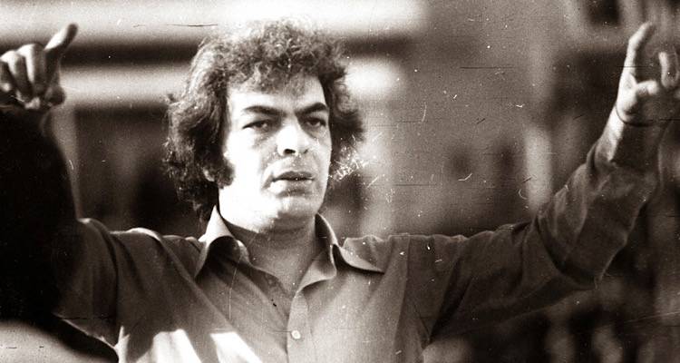 17 &Sigma;&epsilon;&pi;&tau;&epsilon;&mu;&beta;&rho;ί&omicron;&upsilon; 1982: Ό&tau;&alpha;&nu; &laquo;έ&phi;&upsilon;&gamma;&epsilon;&raquo; &omicron; &Mu;ά&nu;&omicron;&sigmaf; &Lambda;&omicron;ΐ&zeta;&omicron;&sigmaf;