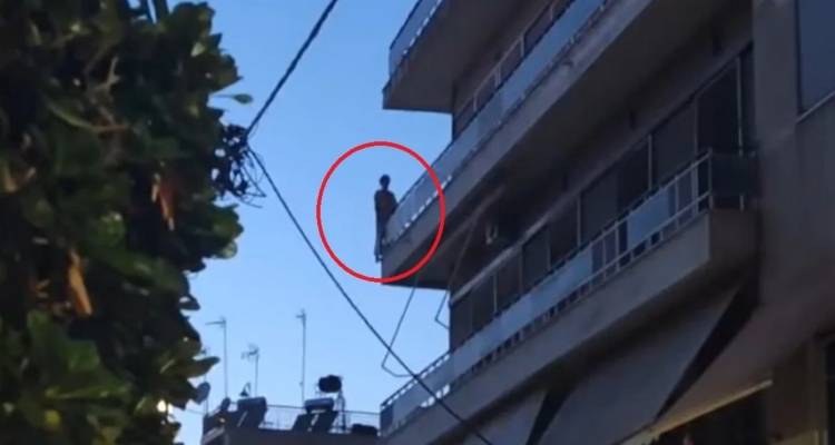 &Tau;&rho;&alpha;&gamma;&omega;&delta;ί&alpha; &sigma;&tau;&omicron; &Alpha;&gamma;&rho;ί&nu;&iota;&omicron;: &Gamma;&upsilon;&nu;&alpha;ί&kappa;&alpha; έ&kappa;&alpha;&nu;&epsilon; &beta;&omicron;&upsilon;&tau;&iota;ά &theta;&alpha;&nu;ά&tau;&omicron;&upsilon; &alpha;&pi;ό &tau;&omicron;&nu; 4&omicron; ό&rho;&omicron;&phi;&omicron; &pi;&omicron;&lambda;&upsilon;&kappa;&alpha;&tau;&omicron;&iota;&kappa;ί&alpha;&sigmaf;, &beta;ί&nu;&tau;&epsilon;&omicron;-&sigma;&omicron;&kappa;