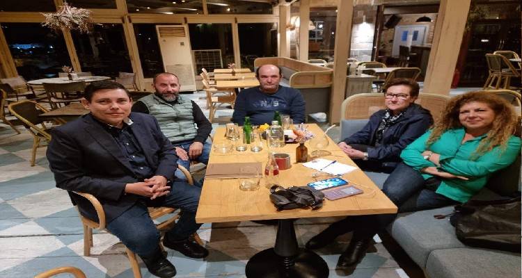 &Lambda;ή&mu;&nu;&omicron;&sigmaf;: &Sigma;&upsilon;&nu;ά&nu;&tau;&eta;&sigma;&eta; &Xi;&epsilon;&nu;&omicron;&delta;&omicron;&chi;&omicron;ϋ&pi;&alpha;&lambda;&lambda;ή&lambda;&omega;&nu; &kappa;&alpha;&iota; &Sigma;&upsilon;&nu;&alpha;&phi;ώ&nu; &Epsilon;&pi;&alpha;&gamma;&gamma;&epsilon;&lambda;&mu;ά&tau;&omega;&nu; &Lambda;ή&mu;&nu;&omicron;&upsilon; &mu;&epsilon; &tau;&omicron;&nu; &Beta;&omicron;&upsilon;&lambda;&epsilon;&upsilon;&tau;ή, &Gamma;&iota;ά&nu;&nu;&eta; &Mu;&pi;&omicron;&upsilon;&rho;&nu;&omicron;ύ&sigmaf;