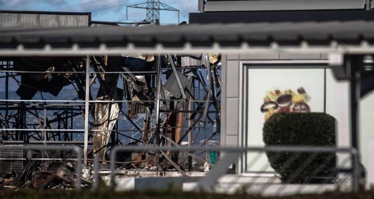 &laquo;&Delta;&alpha;&kappa;&rho;ύ&zeta;&alpha;&mu;&epsilon; &alpha;&pi;ό &tau;&eta;&nu; &omicron;&sigma;&mu;ή &alpha;&kappa;ό&mu;&alpha; &kappa;&alpha;&iota; ό&tau;&alpha;&nu; &pi;&epsilon;&rho;&nu;&omicron;ύ&sigma;&alpha;&mu;&epsilon; &alpha;&pi;&rsquo; έ&xi;&omega;&raquo; &kappa;&alpha;&tau;&alpha;&gamma;&gamma;έ&lambda;&lambda;&omicron;&upsilon;&nu; &epsilon;&rho;&gamma;&alpha;&zeta;ό&mu;&epsilon;&nu;&omicron;&iota; &tau;&eta;&sigmaf; &Beta;&iota;&omicron;&lambda;ά&nu;&tau;&alpha;, &sigma;&tau;&omicron;&nu; &alpha;&nu;&alpha;&kappa;&rho;&iota;&tau;ή &omicron; &iota;&delta;&iota;&omicron;&kappa;&tau;ή&tau;&eta;&sigmaf;