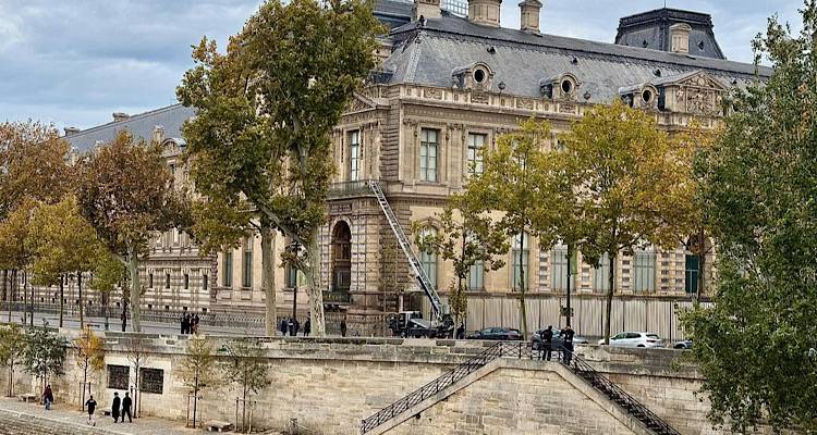 Ληστεία στο Λούβρο: Κατεστραμμένο βρέθηκε το στέμμα της αυτοκράτειρας Ευγενίας με τα 1.354 διαμάντια | Τι άλλο εκλάπη