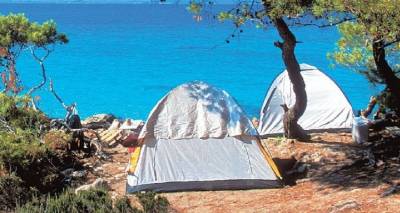 Λήμνος: 7 συλλήψεις για παράνομη κατασκήνωση